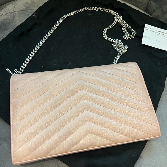 Yves Saint Laurent Cassandre Envelope crossbody - Large YSL wallet on chain - Picture 4 of 15